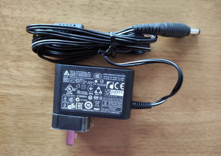 *Brand NEW* 12V 1.5A AC DC ADAPTHE Delta ADP-18TB A POWER Supply - Click Image to Close