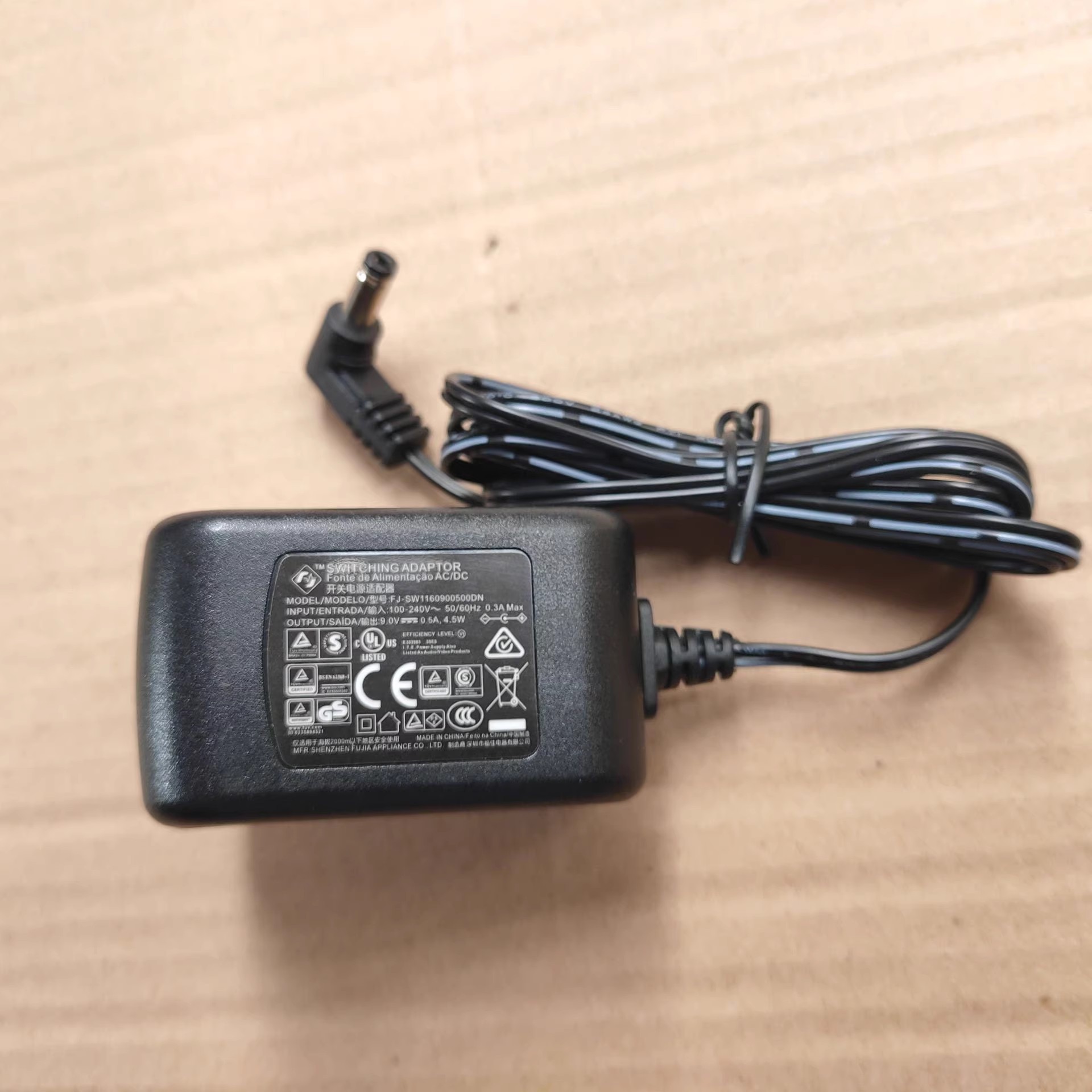 *Brand NEW*FJ 9V 0.5A AC DC ADAPTHE FJ-SW1160900500DN POWER Supply