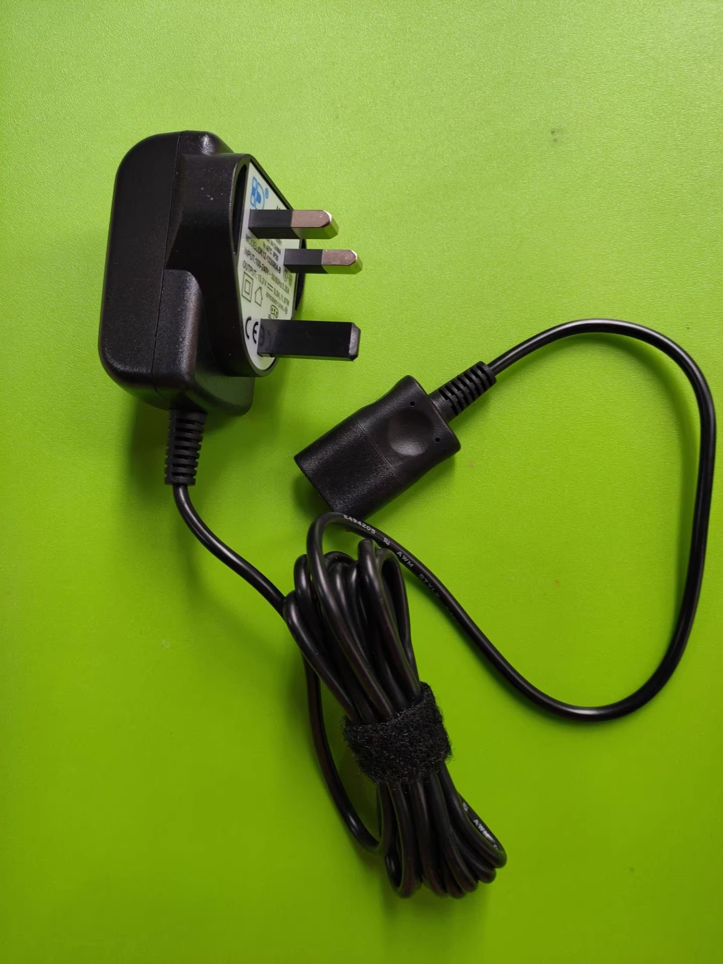 *Brand NEW* Shark DK12-133090A-B 13.3V 0.9A AC DC ADAPTHE POWER Supply - Click Image to Close