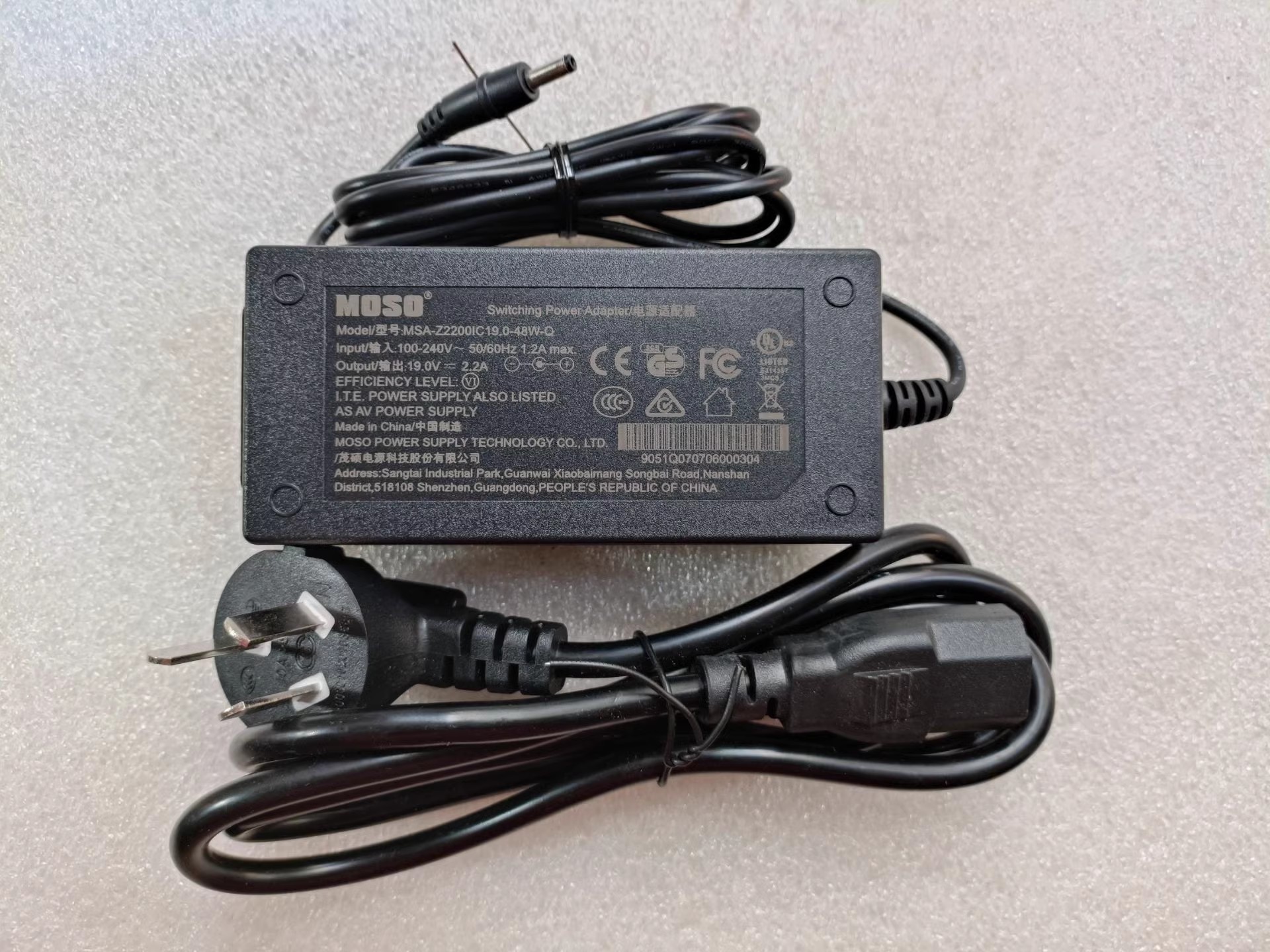 *Brand NEW*MOSO 19V 2.2A AC DC ADAPTHE MSA-Z2200IC19.0-48W-Q POWER Supply