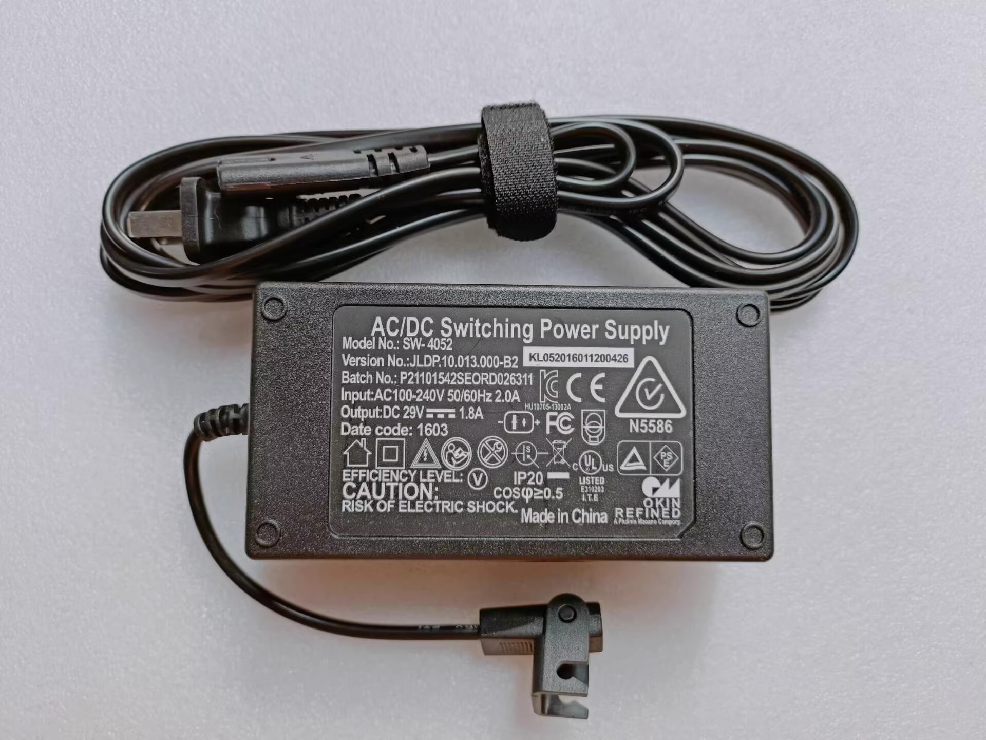 *Brand NEW*29V 1.8A 2A AC DC ADAPTHE SW-4052 POWER Supply