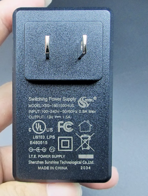 *Brand NEW*Original XSG-1901500HUS 19V 1.5A AC ADAPTER Power Supply