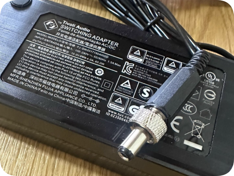 *Brand NEW*FJ Antenna Splitter SBC200/SBC800 Charging Station FJ-SW20171504000D Power Adapter 15V4A Round Hole *Brand NEW*FJ Antenna Splitter SBC200/SBC800 Charging Station FJ-SW20171504000D Power Adapter 15V4A Round Hole