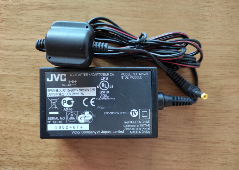 *Brand NEW* JVC AP-V3UN°DE MODELE 5.2V 2A AC DC ADAPTHE POWER Supply
