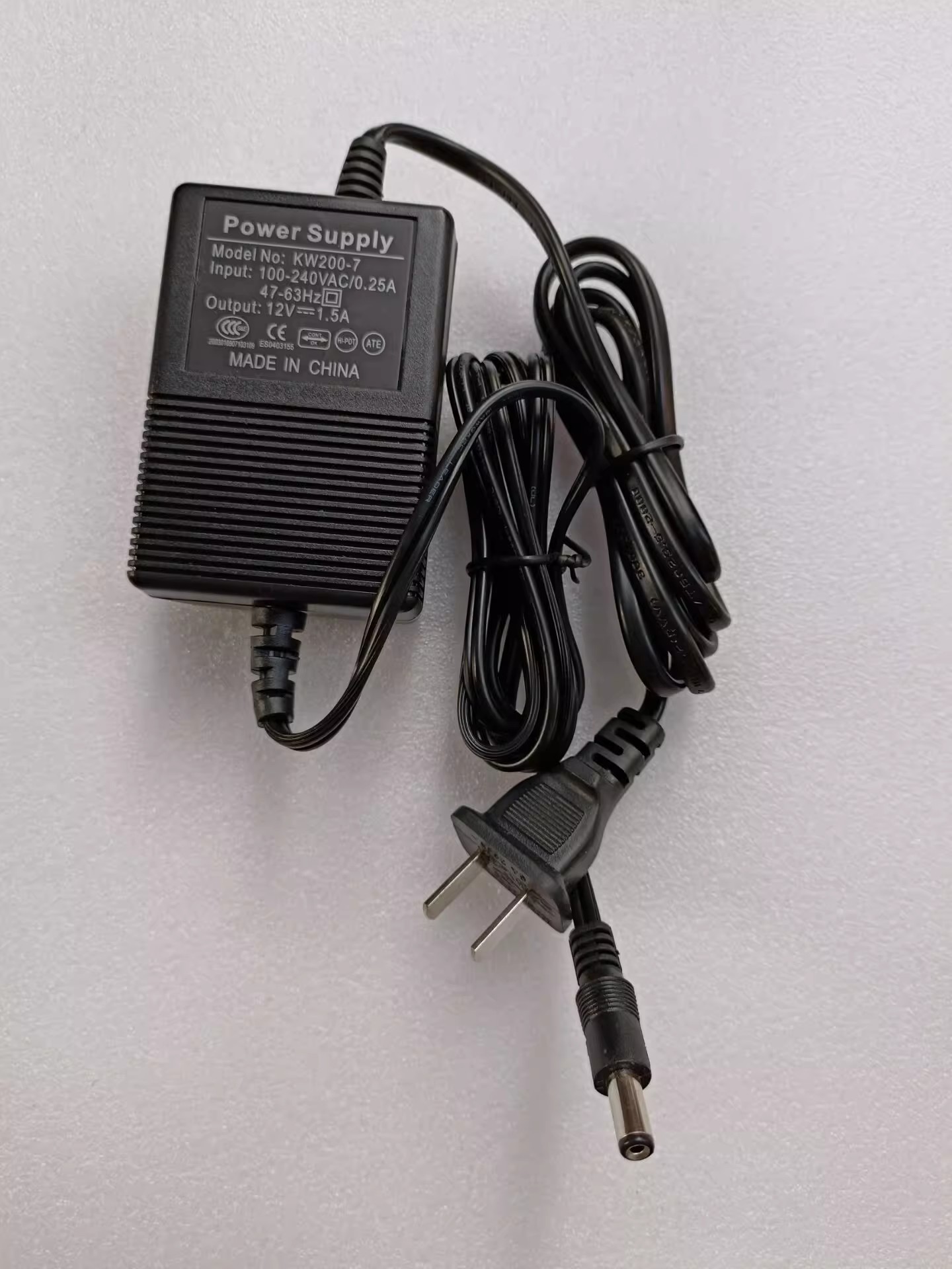 *Brand NEW* 5.5MM*2.1MM 12V 1.5A（1500MA）AC DC ADAPTHE KW200-7 POWER Supply